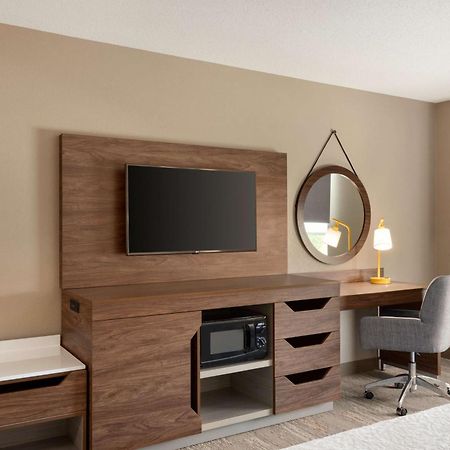 Hampton Inn St. Louis-Columbia Millstadt Junction Экстерьер фото