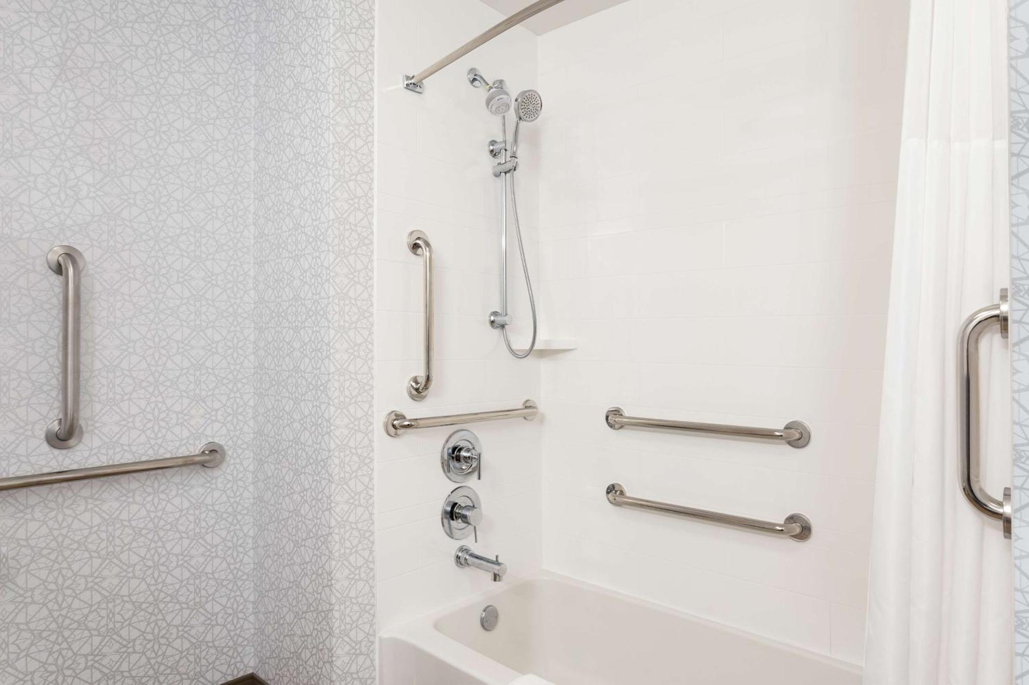Hampton Inn St. Louis-Columbia Millstadt Junction Экстерьер фото