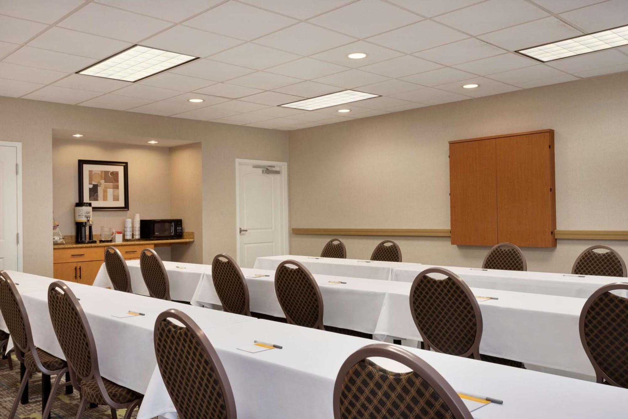Hampton Inn St. Louis-Columbia Millstadt Junction Экстерьер фото