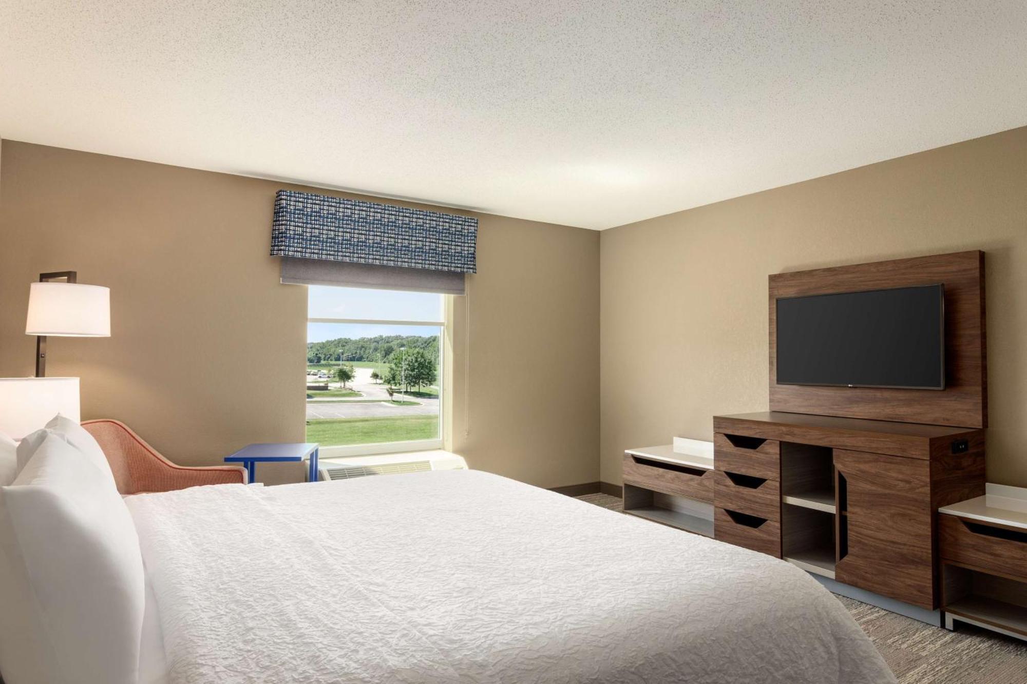 Hampton Inn St. Louis-Columbia Millstadt Junction Экстерьер фото