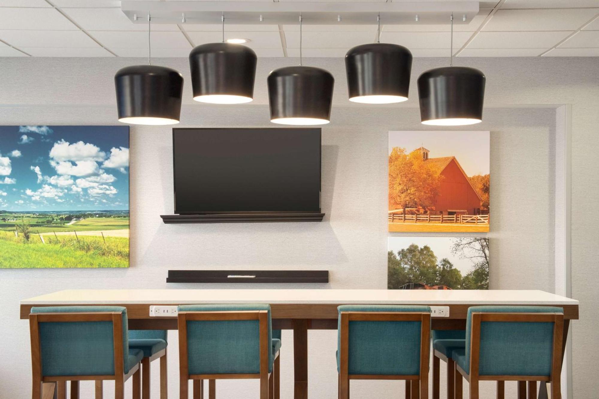 Hampton Inn St. Louis-Columbia Millstadt Junction Экстерьер фото