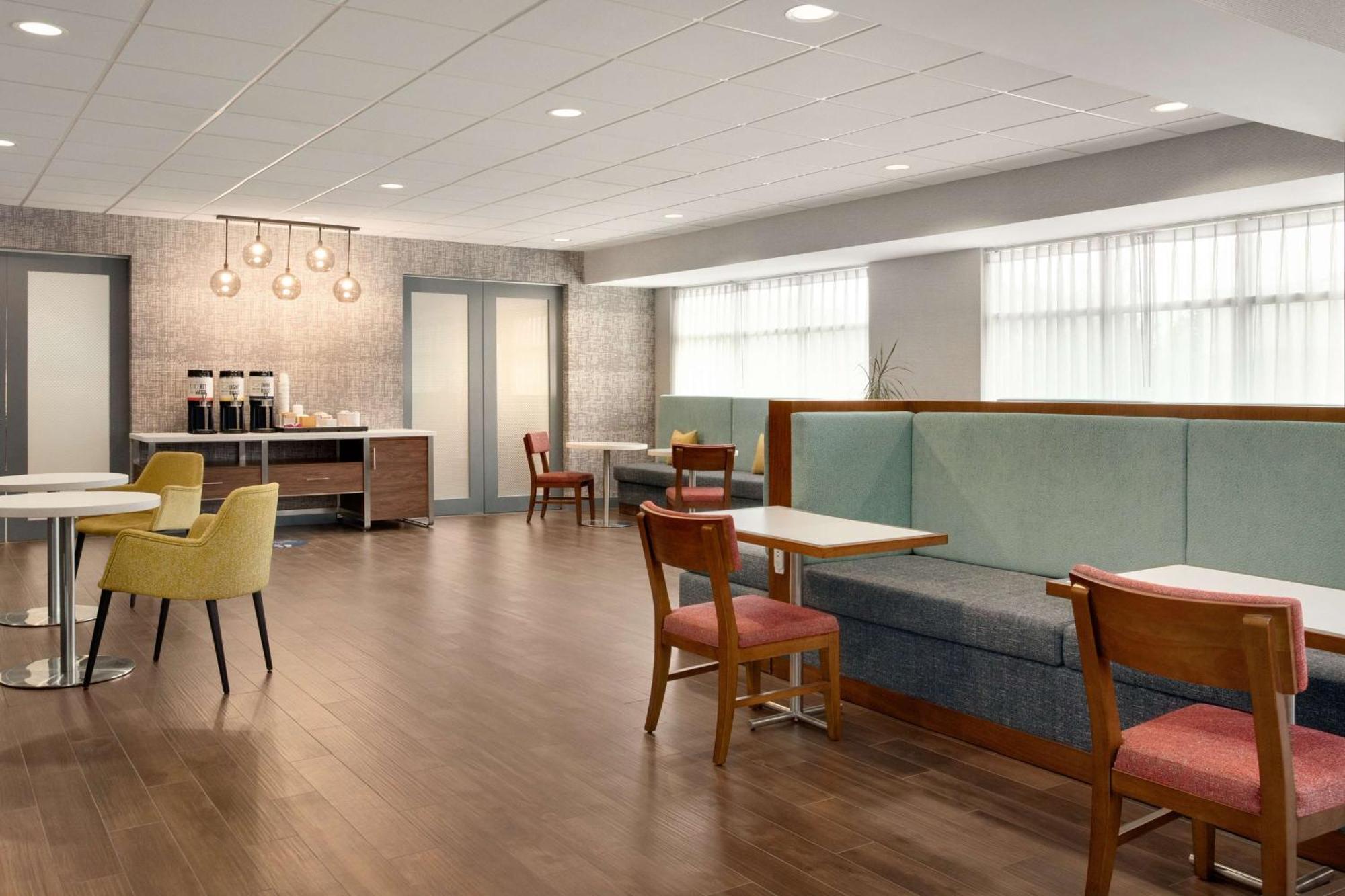 Hampton Inn St. Louis-Columbia Millstadt Junction Экстерьер фото