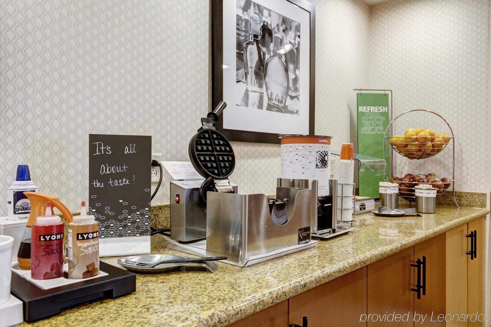 Hampton Inn St. Louis-Columbia Millstadt Junction Экстерьер фото