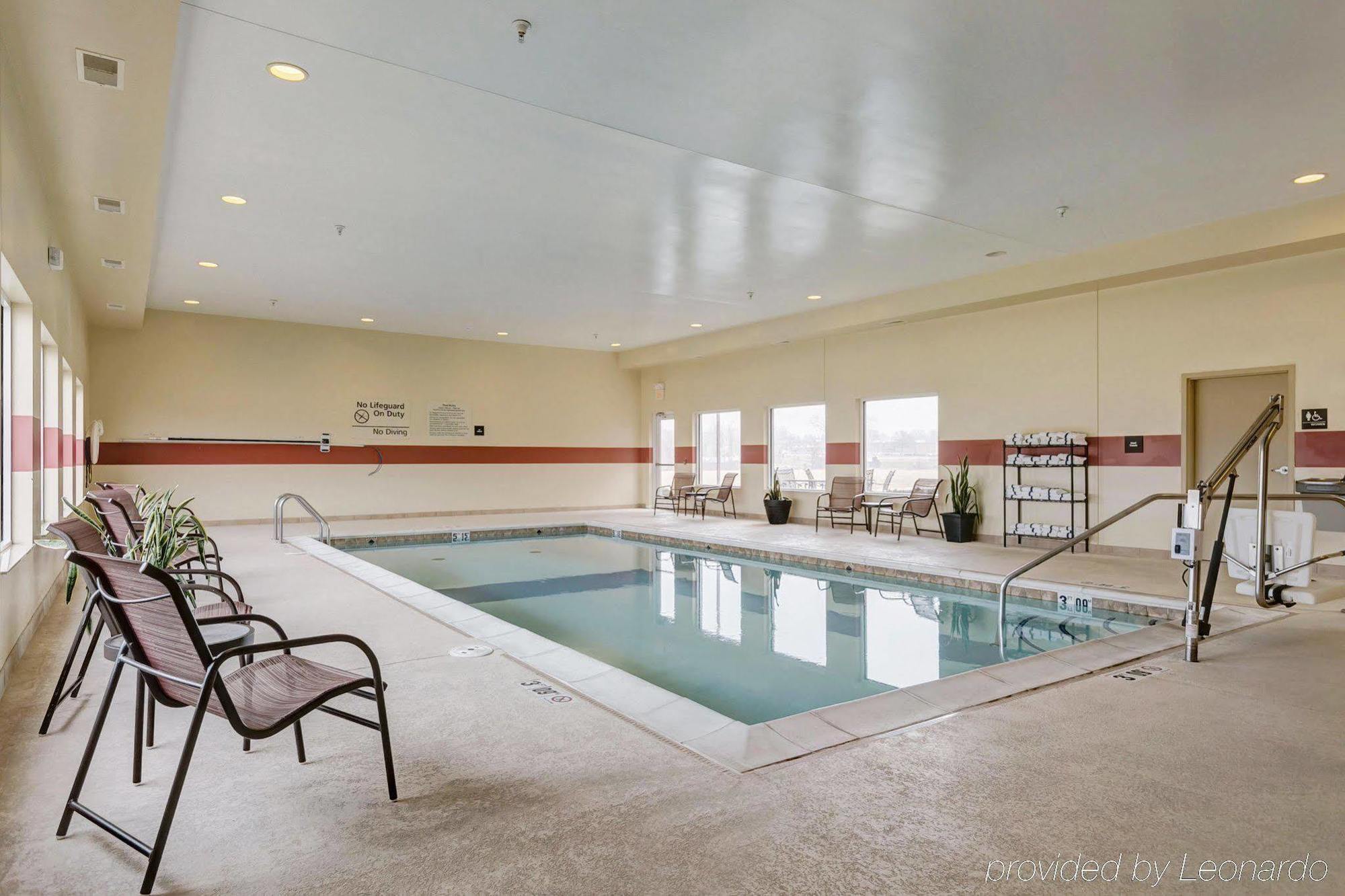 Hampton Inn St. Louis-Columbia Millstadt Junction Экстерьер фото